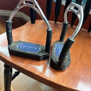 Herm Sprenger Bow Balance stirrups